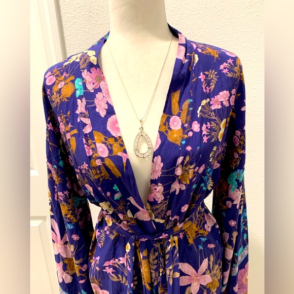 Floral Kimono 👘Blouse -NEW - Picture 2 of 4